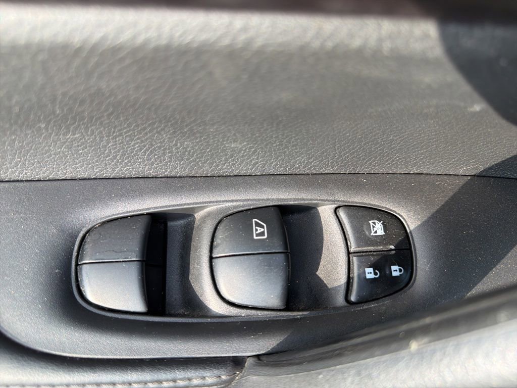 Used 2020 Nissan Rogue Sport S w/ Appearance Package image 20