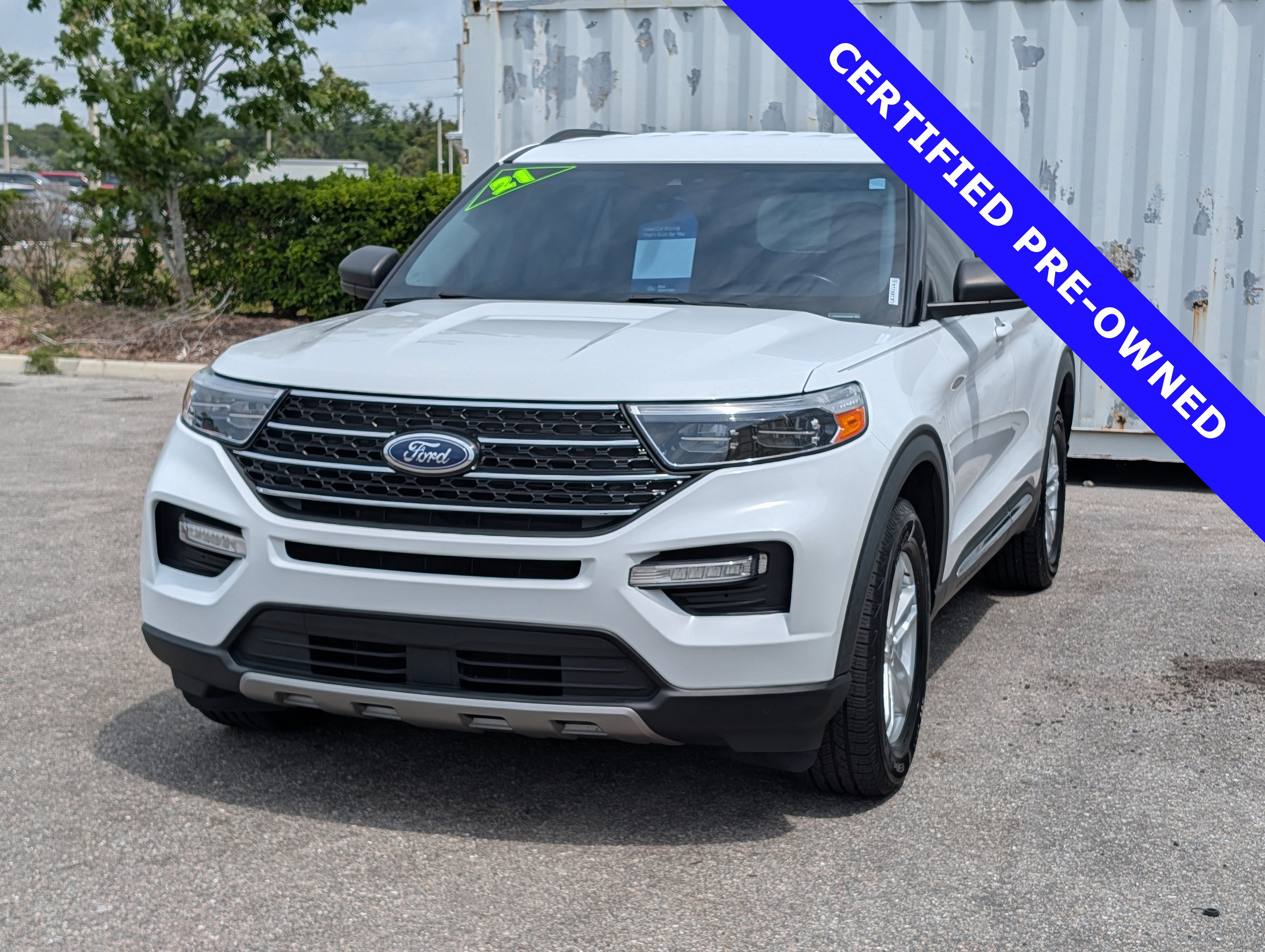 Certified 2021 Ford Explorer XLT w/ Equipment Group 202A AWD/4WD image 7