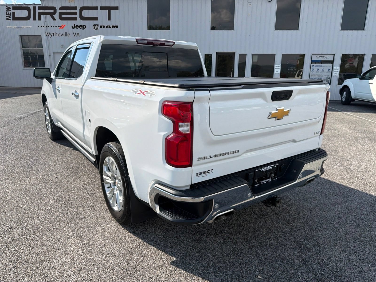Used 2024 Chevrolet Silverado 1500 LTZ w/ Technology Package AWD/4WD image 5