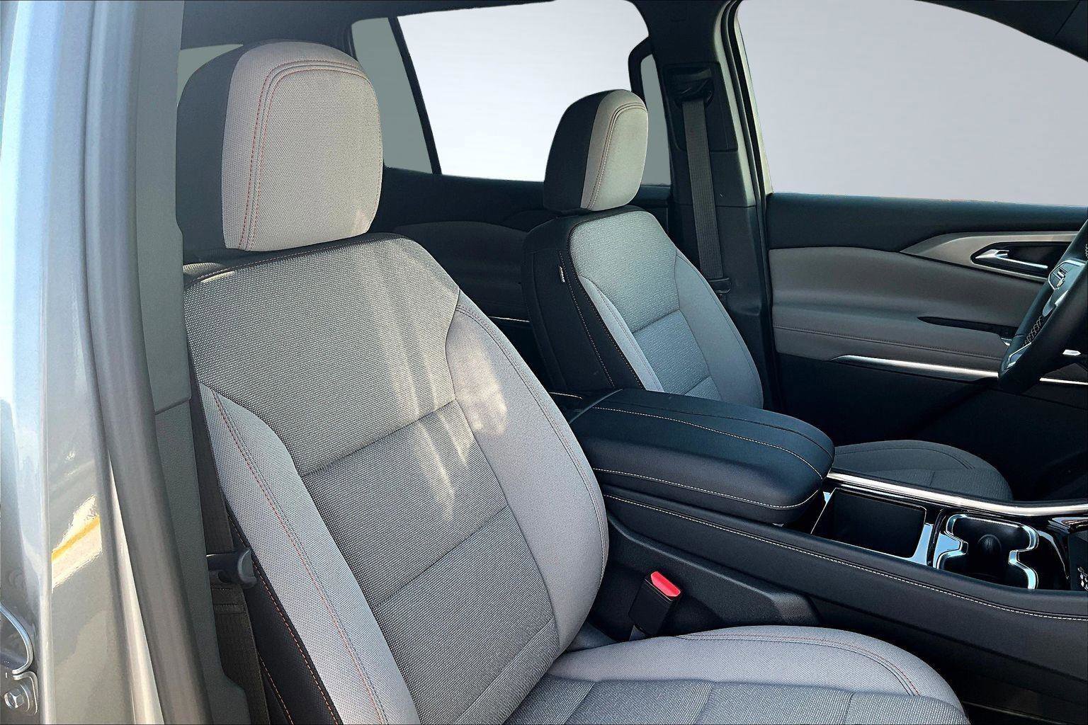 New 2026 Chevrolet Traverse LT image 16