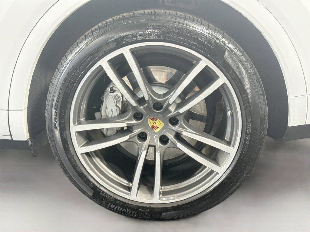 Used 2023 Porsche Cayenne Turbo w/ Assistance Package AWD/4WD image 35