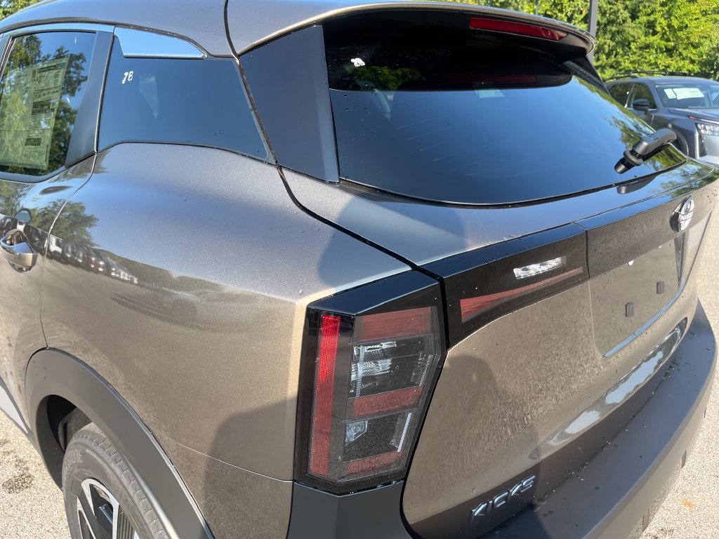 New 2027 Nissan Kicks SV w/ SV Premium Package AWD/4WD image 40