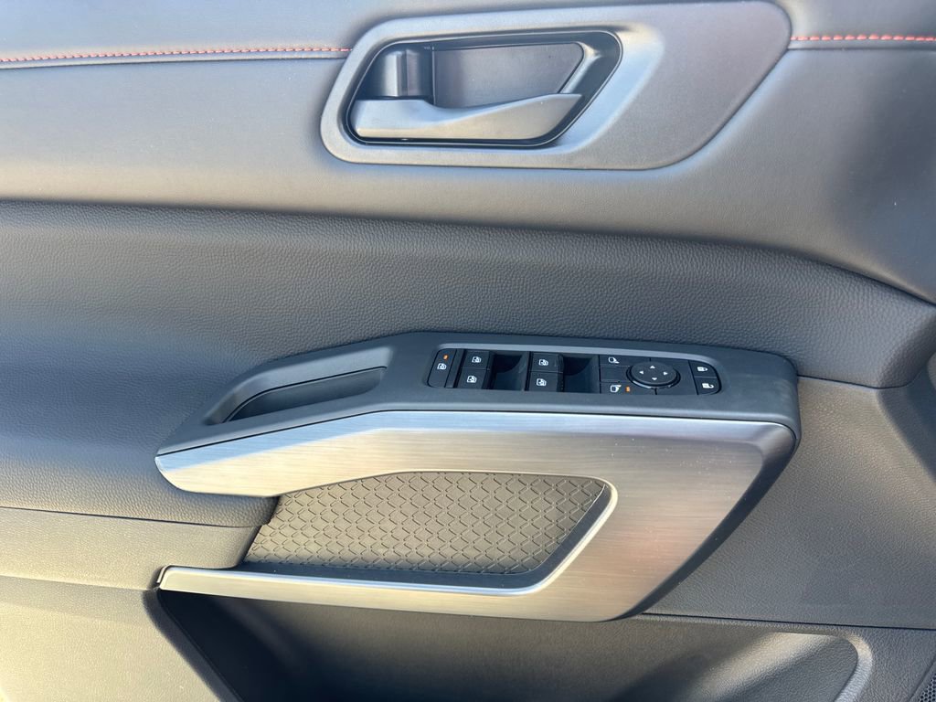 New 2026 Nissan Pathfinder Rock Creek image 16