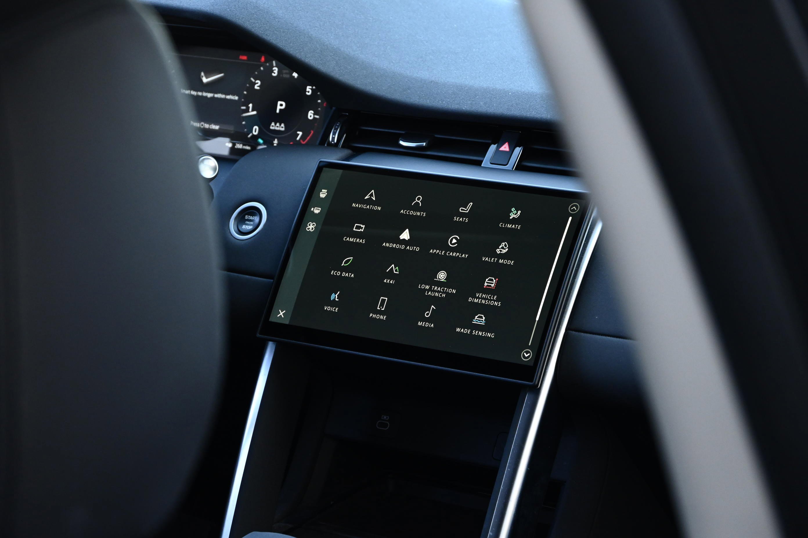 Used 2024 Land Rover Discovery Sport S image 30