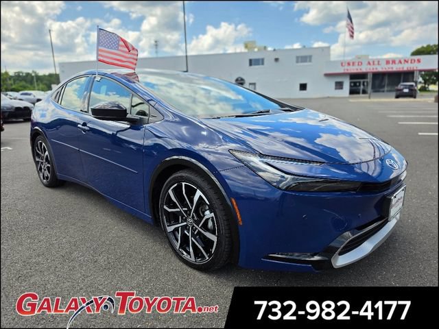 Used 2024 Toyota Prius Prime Premium FWD image 1
