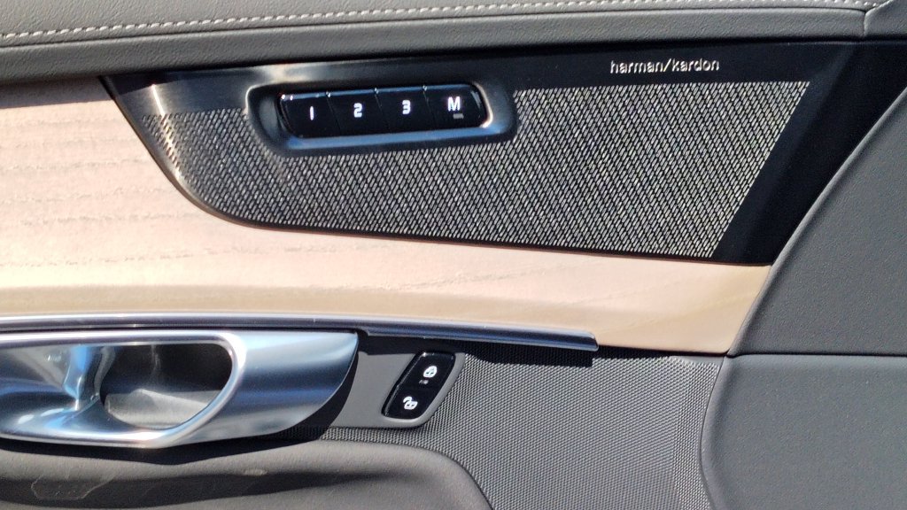 New 2026 Volvo XC90 B6 Plus AWD/4WD image 9
