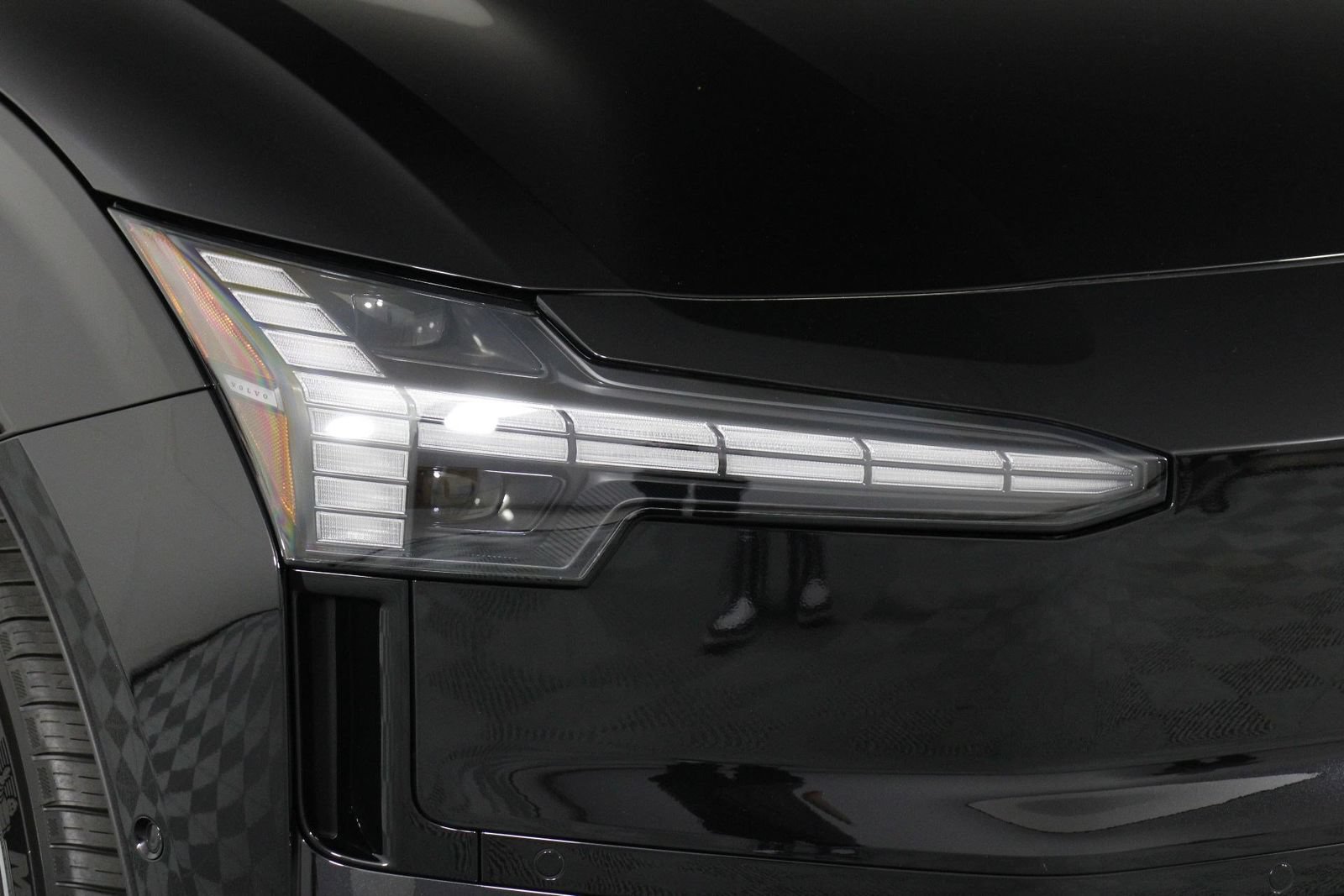 New 2026 Volvo EX30 Ultra AWD/4WD image 13
