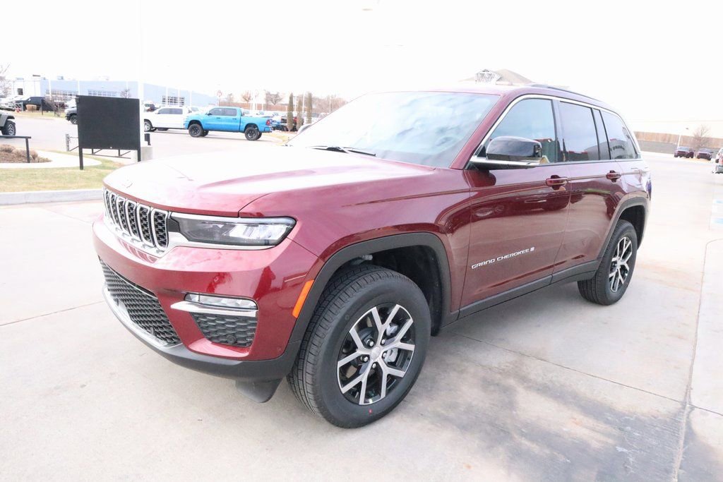 New 2025 Jeep Grand Cherokee Limited w/ Luxury Tech Group II AWD/4WD image 9