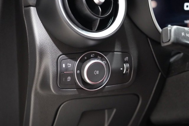 Used 2024 Alfa Romeo Stelvio Veloce image 19