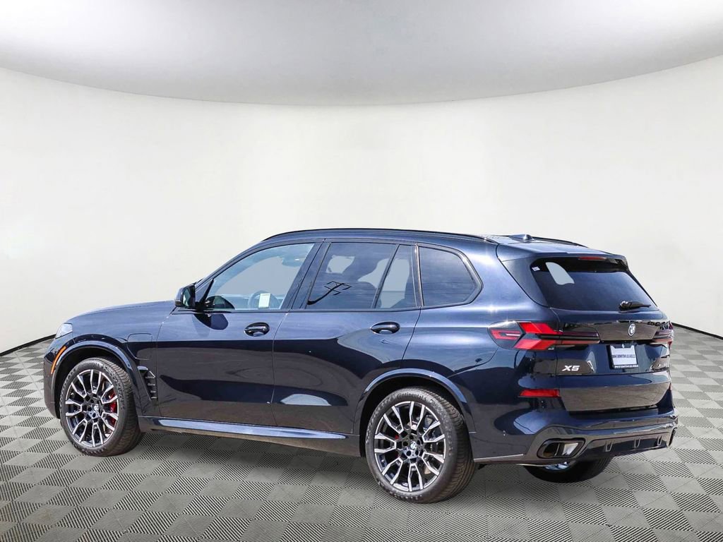 Used 2026 BMW X5 xDrive50e w/ M Sport Package AWD/4WD image 8