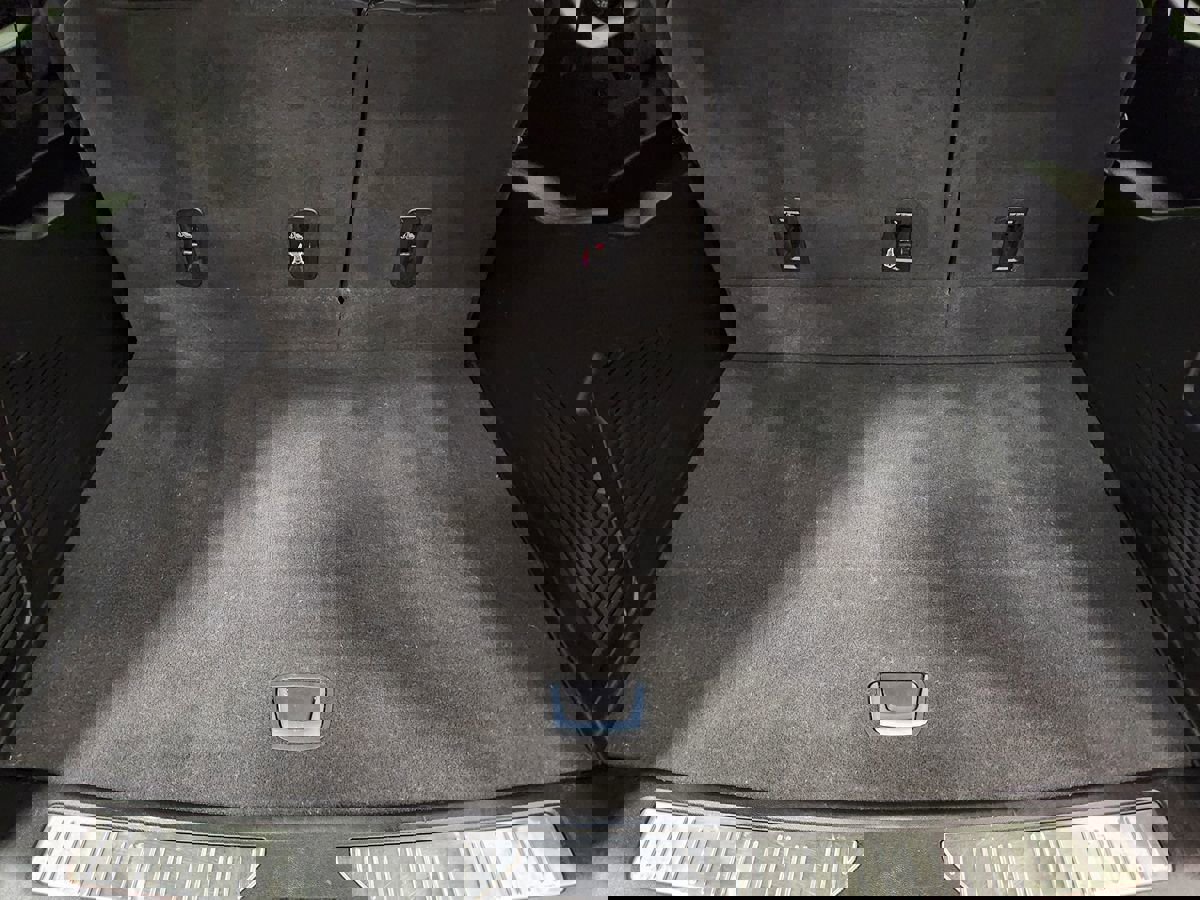 Used 2023 Chevrolet Suburban High Country image 55