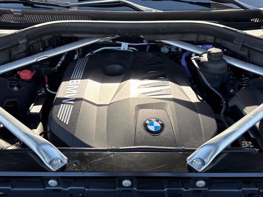 Certified 2024 BMW X7 xDrive40i w/ M Sport Package AWD/4WD image 33