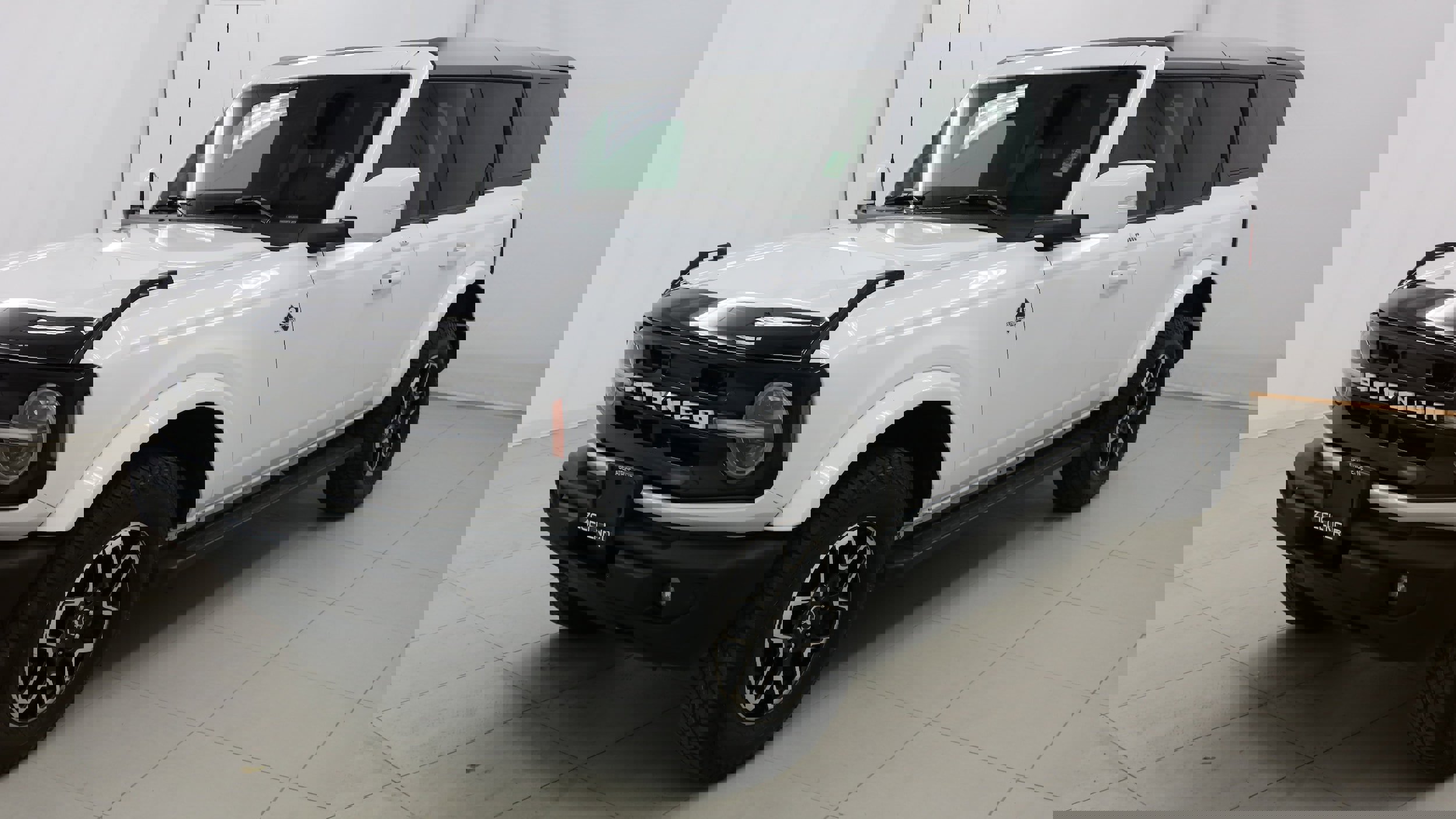 Used 2023 Ford Bronco Outer Banks image 1