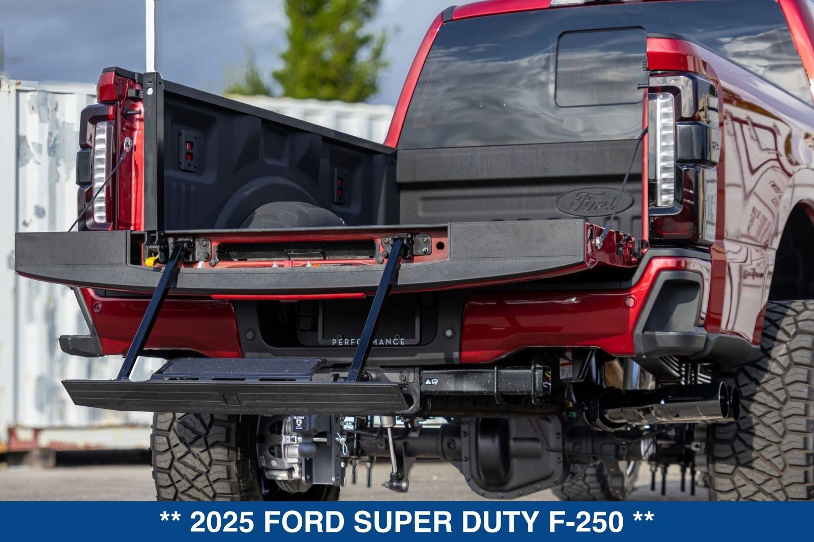New 2025 Ford F250 Lariat w/ Lariat Ultimate Package image 24