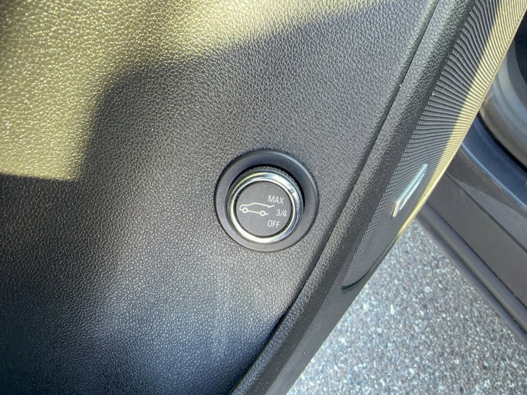 Used 2022 Chevrolet Blazer Premier w/ Enhanced Convenience Package image 29