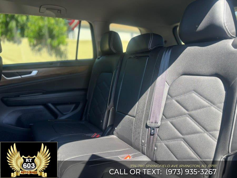 Used 2025 Volkswagen Atlas SE AWD/4WD image 9