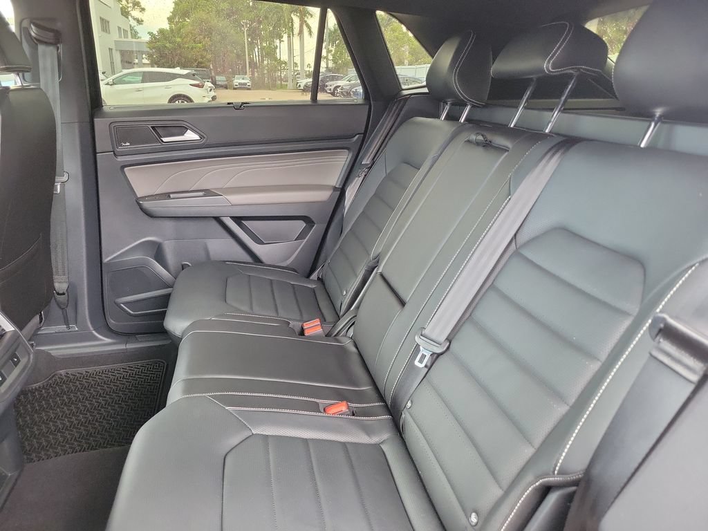 Certified 2023 Volkswagen Atlas Cross Sport SEL Premium R-Line AWD/4WD image 16