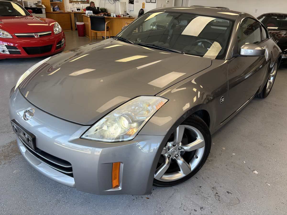 Used 2008 Nissan 350Z Enthusiast w/ Cargo Convenience Pkg RWD image 8