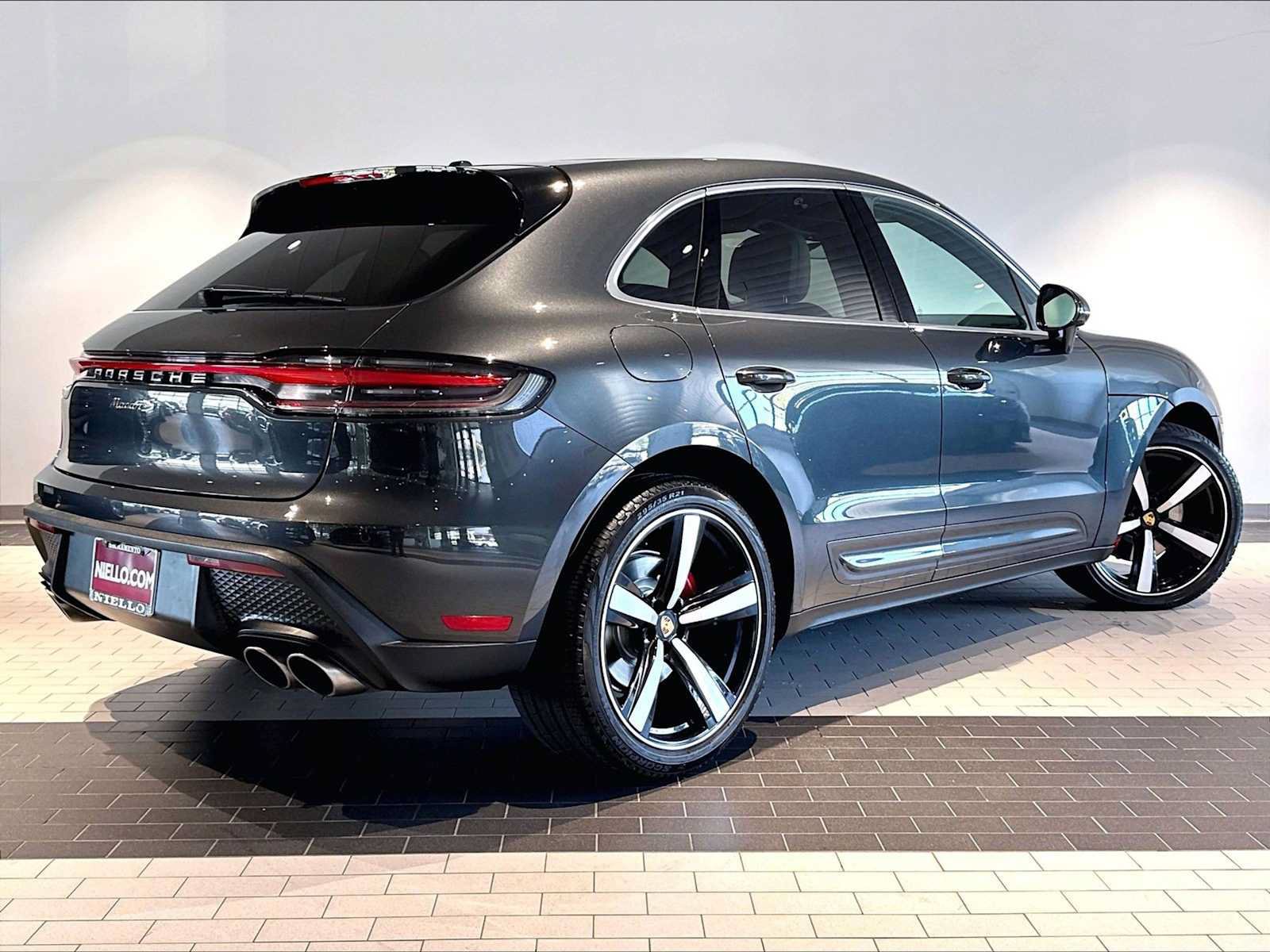 Used 2025 Porsche Macan S AWD/4WD image 10