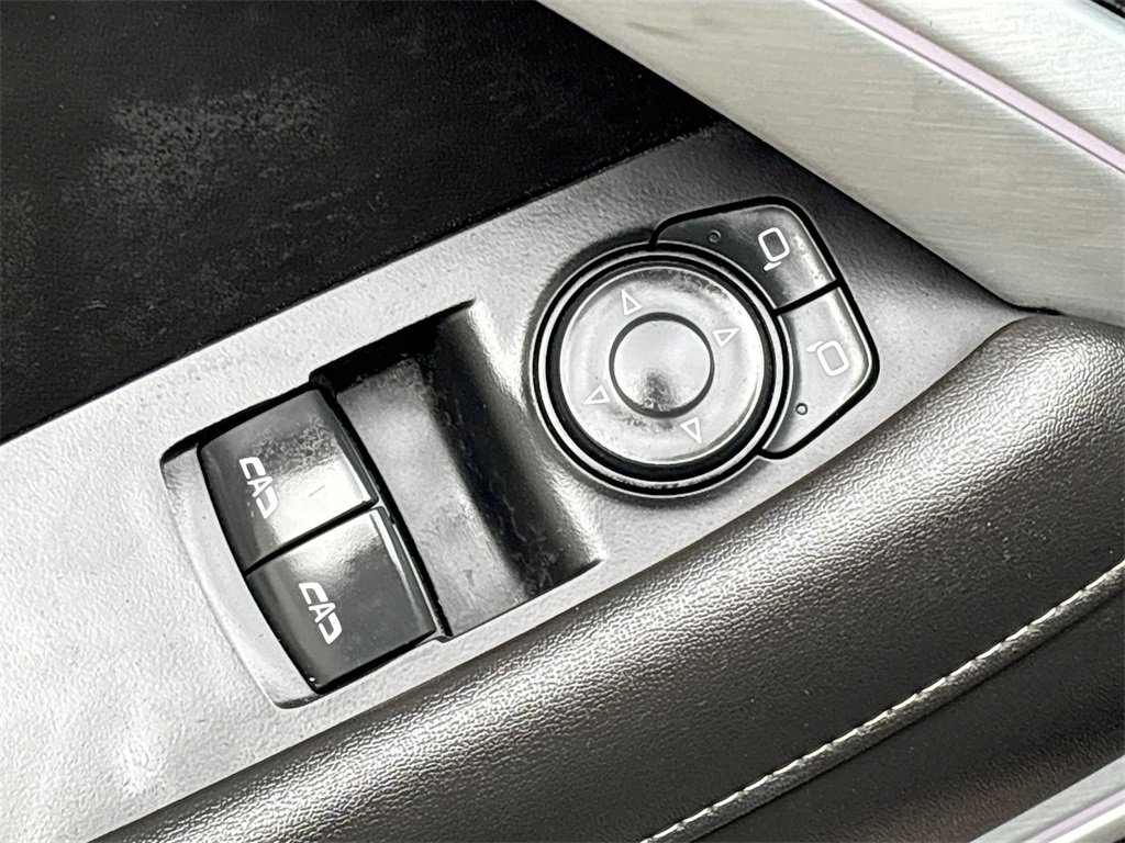 Used 2020 Chevrolet Camaro SS image 17