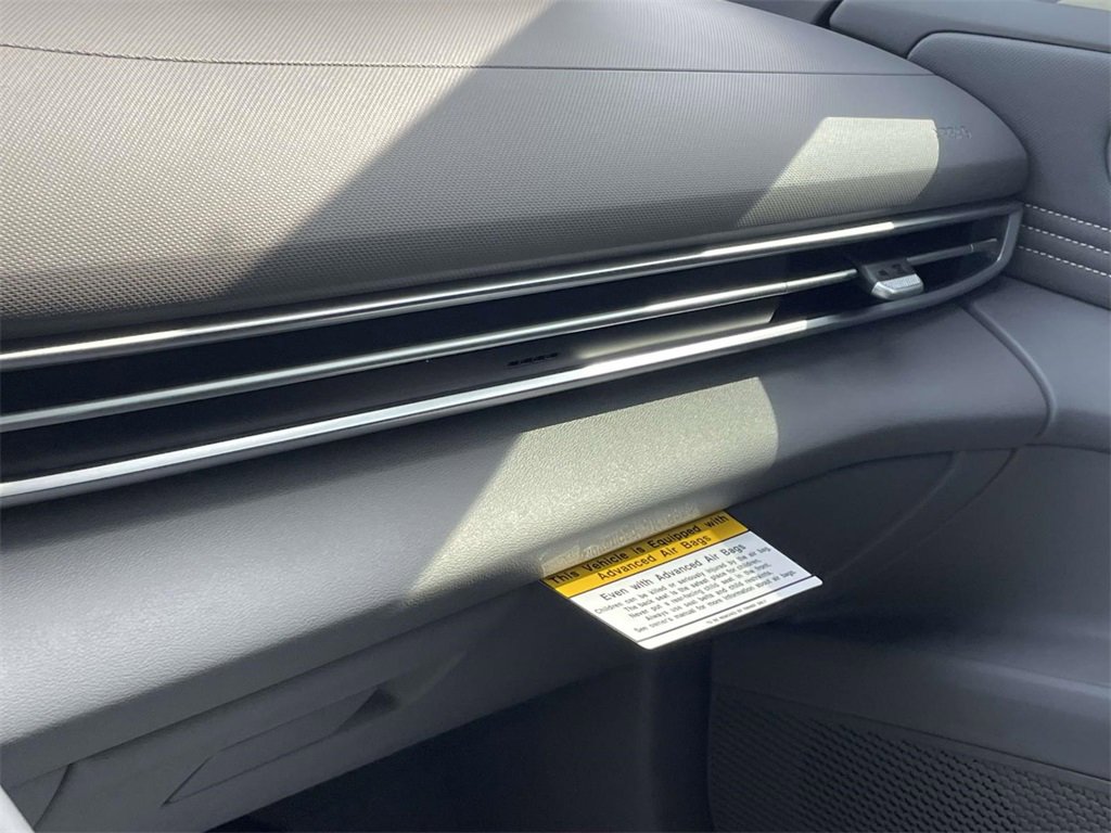 New 2026 Hyundai Elantra SEL Sport image 32