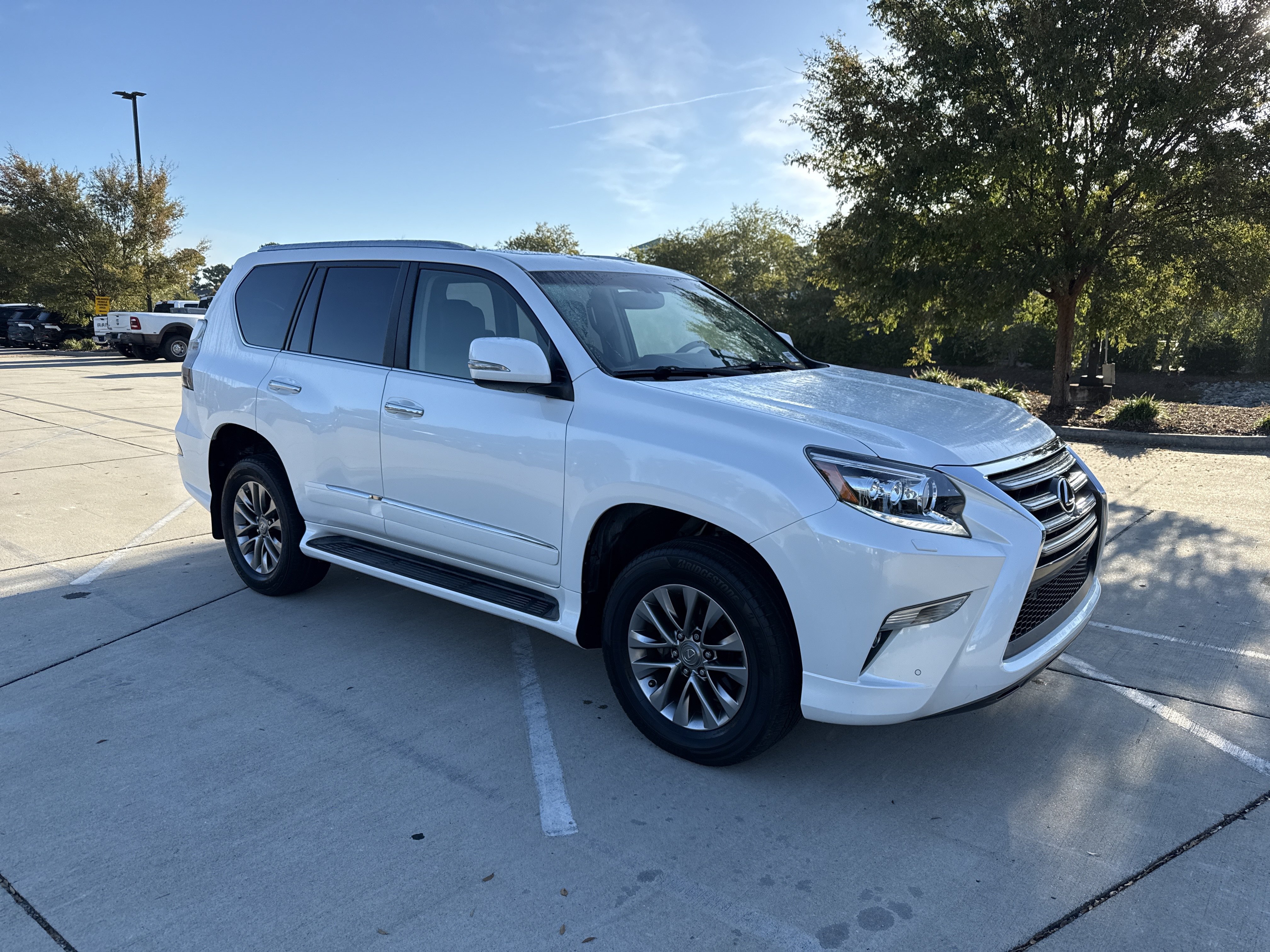 Used 2016 Lexus GX 460 Luxury AWD/4WD image 2