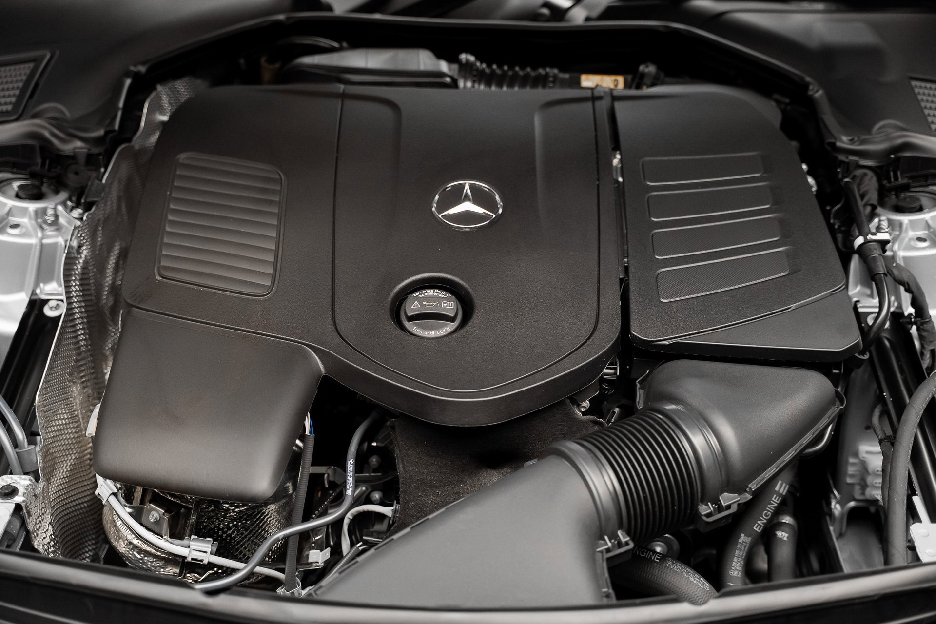 Used 2024 Mercedes-Benz CLE 300 4MATIC Cabriolet image 76