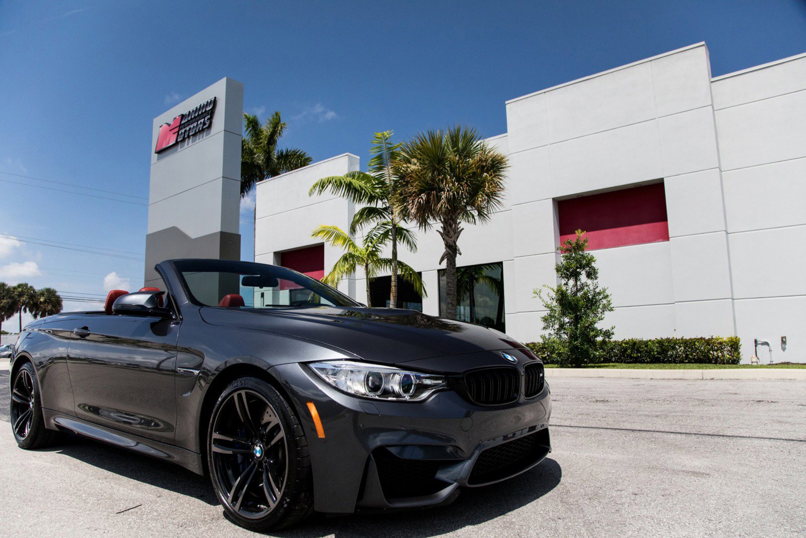 Used 2016 BMW M4 Convertible image 14