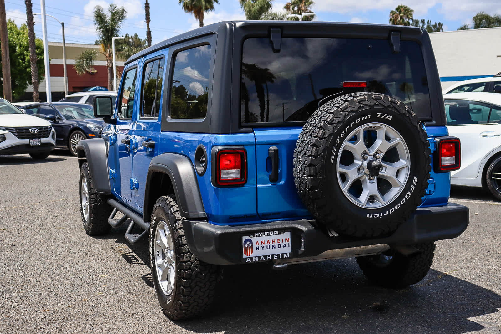 Used 2021 Jeep Wrangler Unlimited Sport AWD/4WD image 9