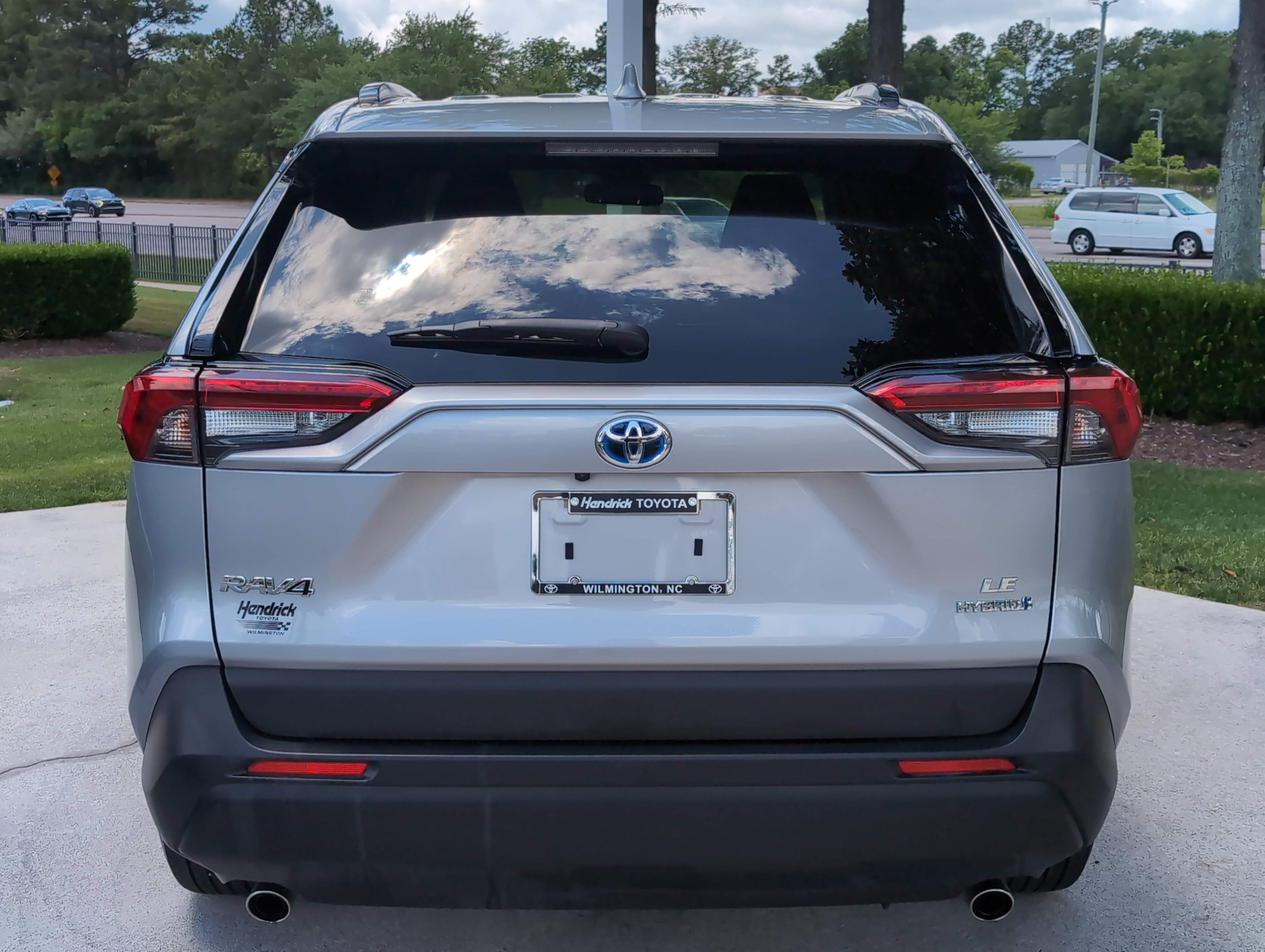 Certified 2024 Toyota RAV4 LE AWD/4WD image 9