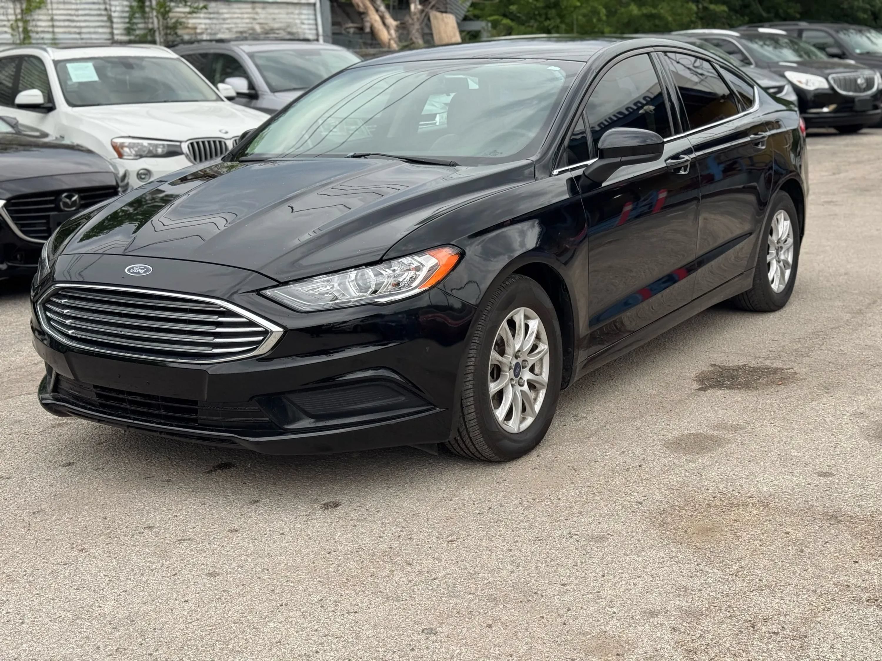 Used 2017 Ford Fusion S FWD image 4