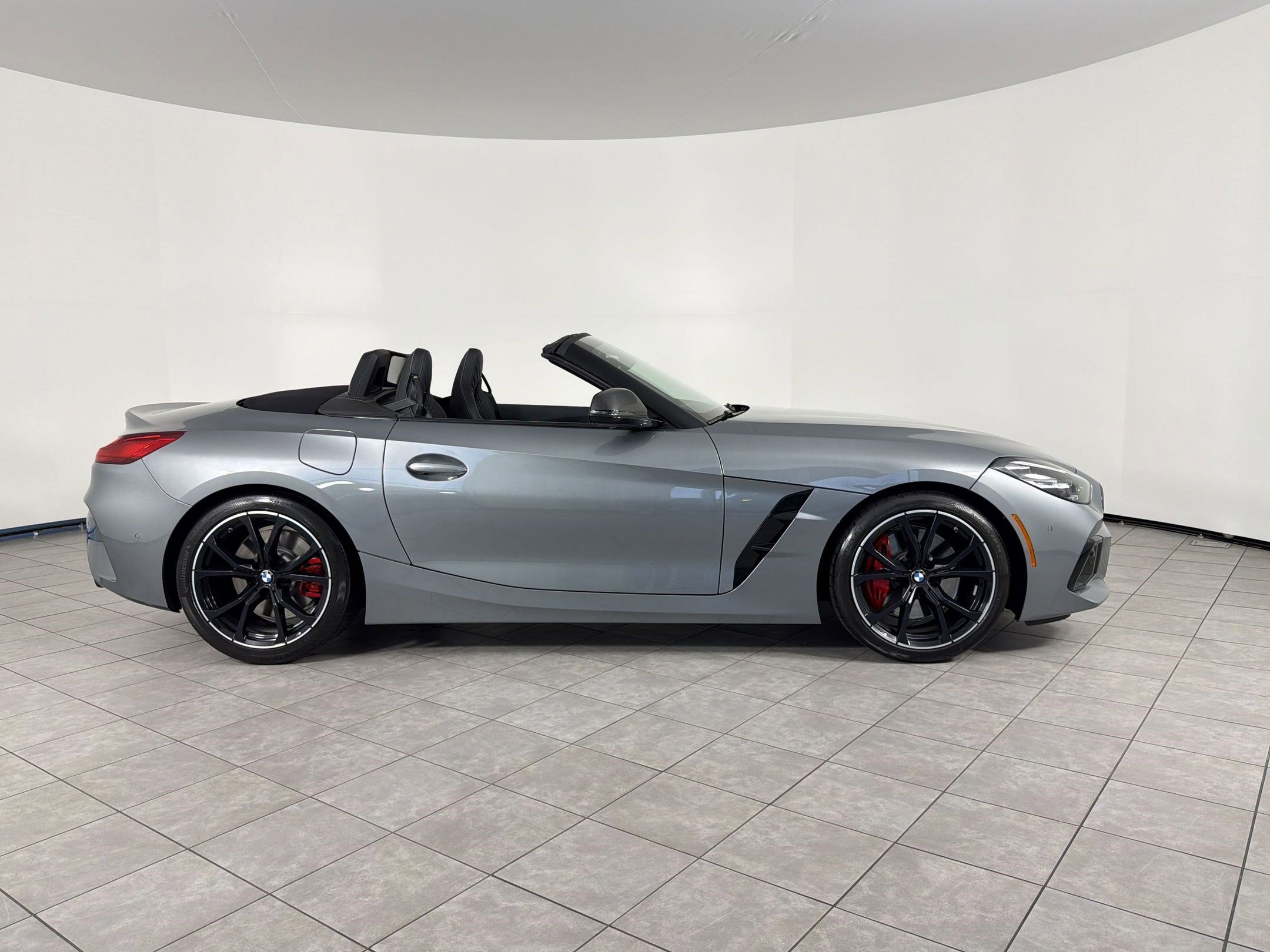 Used 2025 BMW Z4 M40i w/ Edition image 8