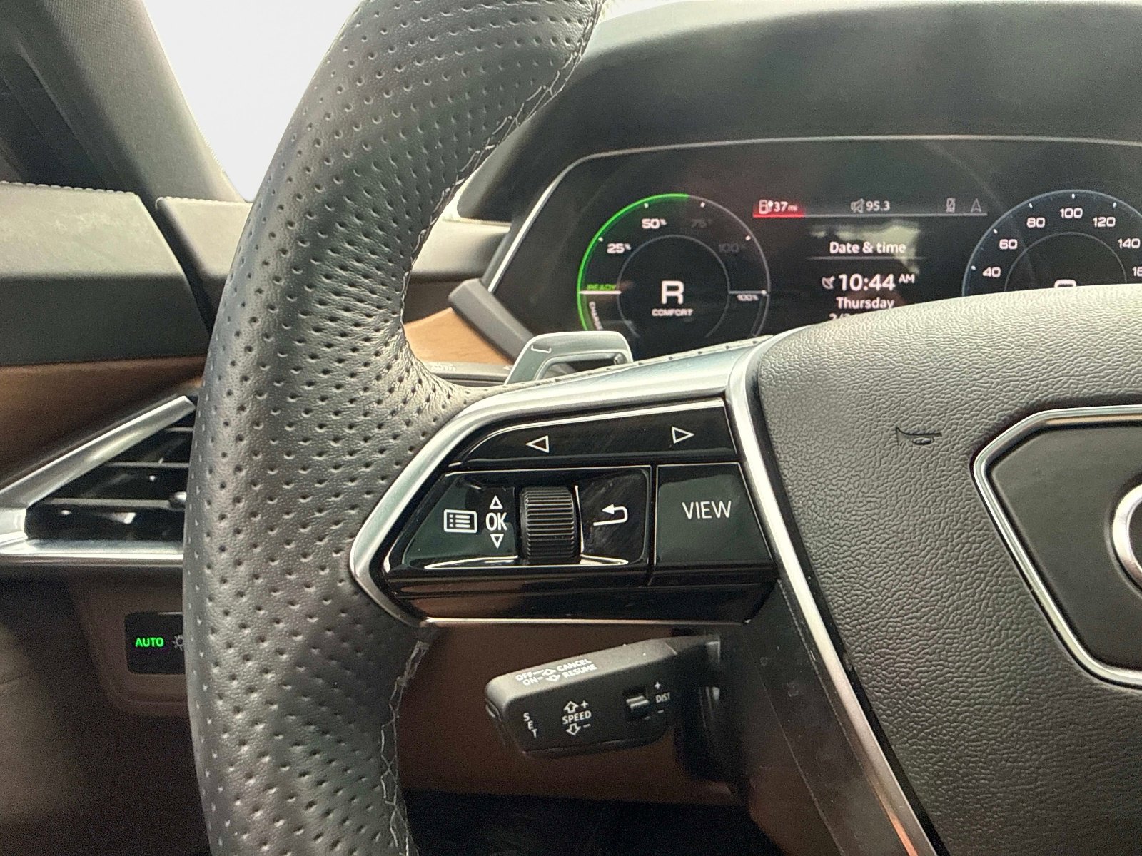 Used 2023 Audi e-tron GT Prestige image 31