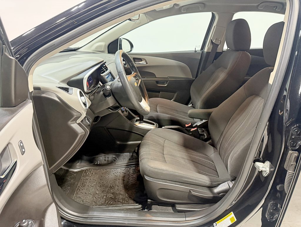 Used 2018 Chevrolet Sonic LT image 19