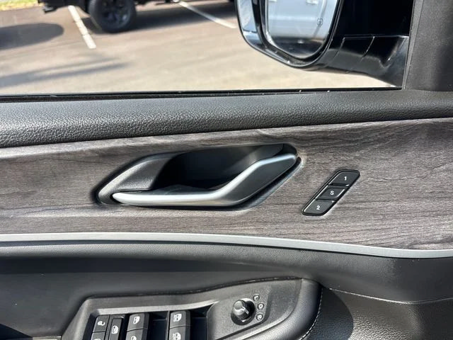 Used 2023 Jeep Grand Cherokee Limited AWD/4WD image 14
