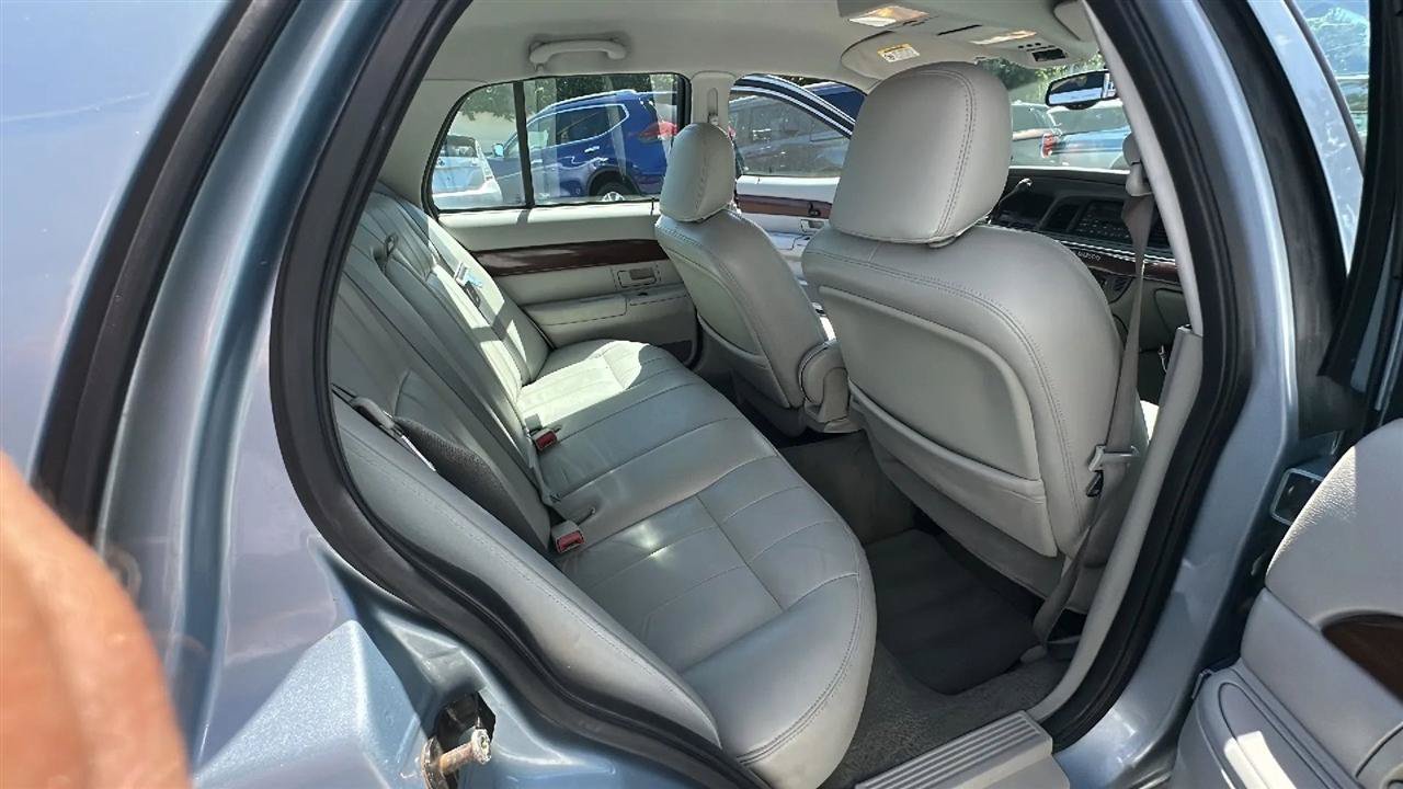 Used 2003 Mercury Grand Marquis LSE RWD image 28