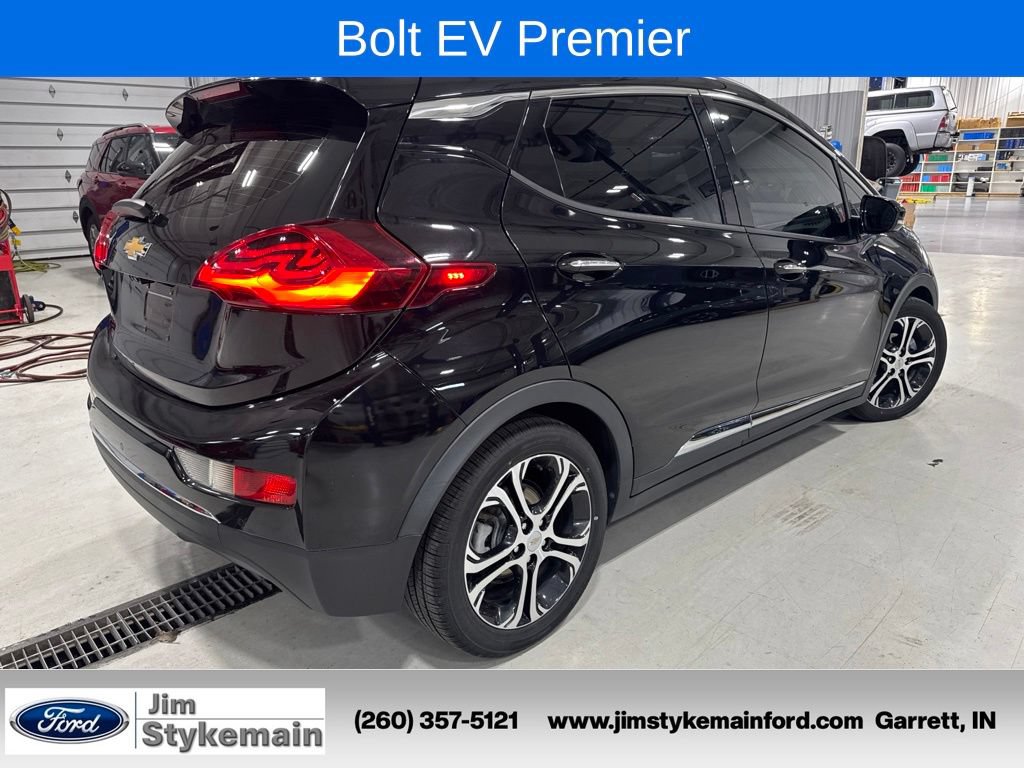 Used 2017 Chevrolet Bolt Premier w/ Driver Confidence II Package FWD image 10