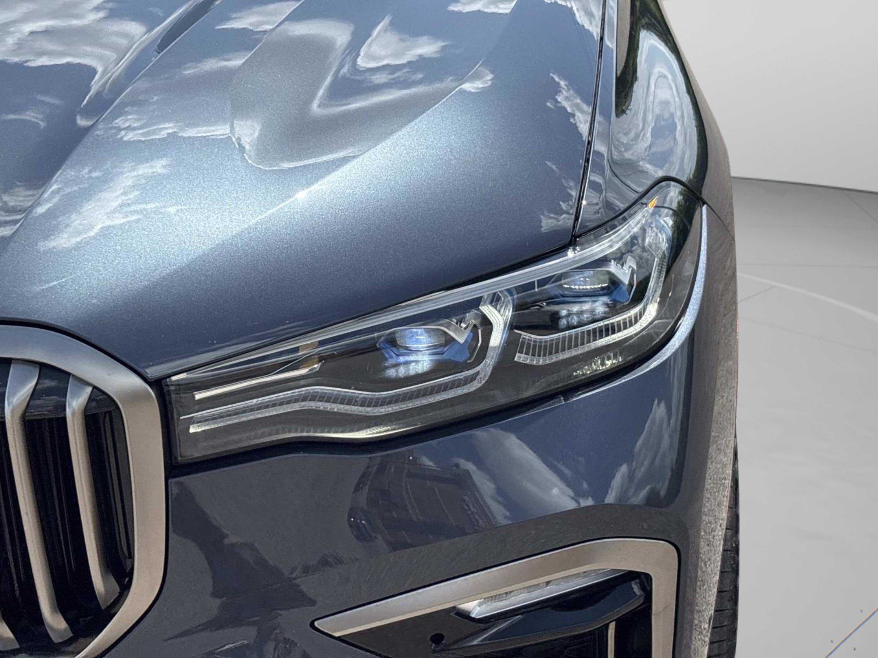 Used 2022 BMW X7 M50i AWD/4WD image 35