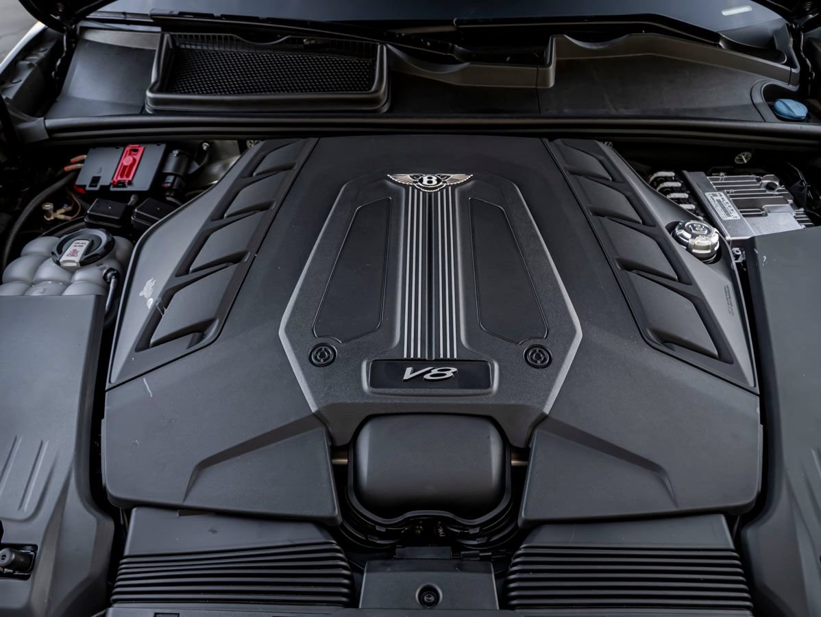 Certified 2025 Bentley Bentayga AWD/4WD image 41