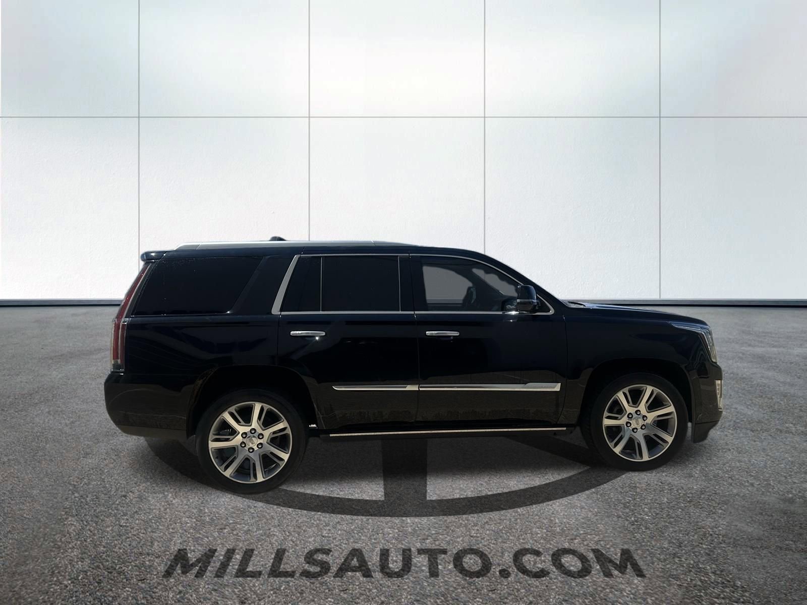 Used 2016 Cadillac Escalade Premium AWD/4WD image 3