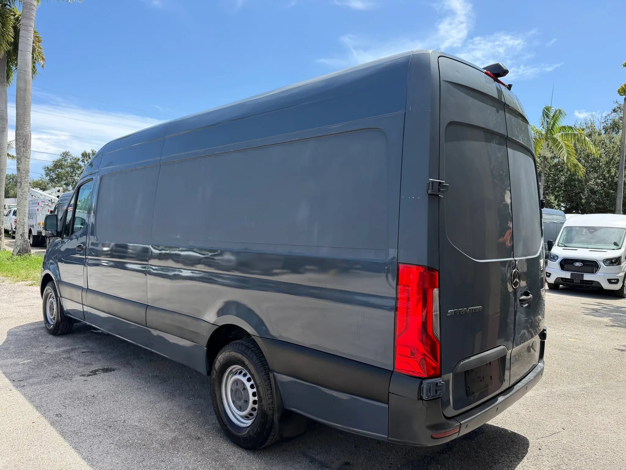 Used 2019 Mercedes-Benz Sprinter 170 image 3