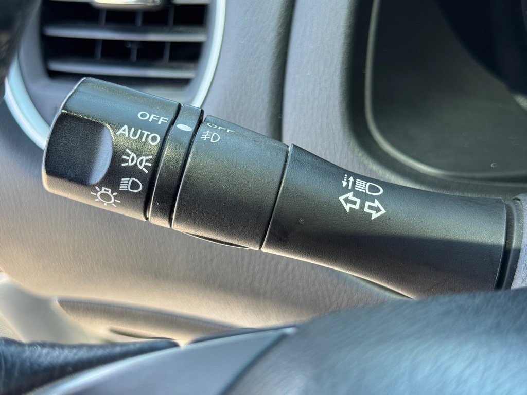 Used 2020 Nissan Pathfinder SL image 24