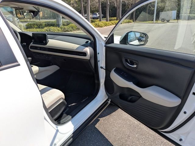 Certified 2024 Honda HR-V LX image 39