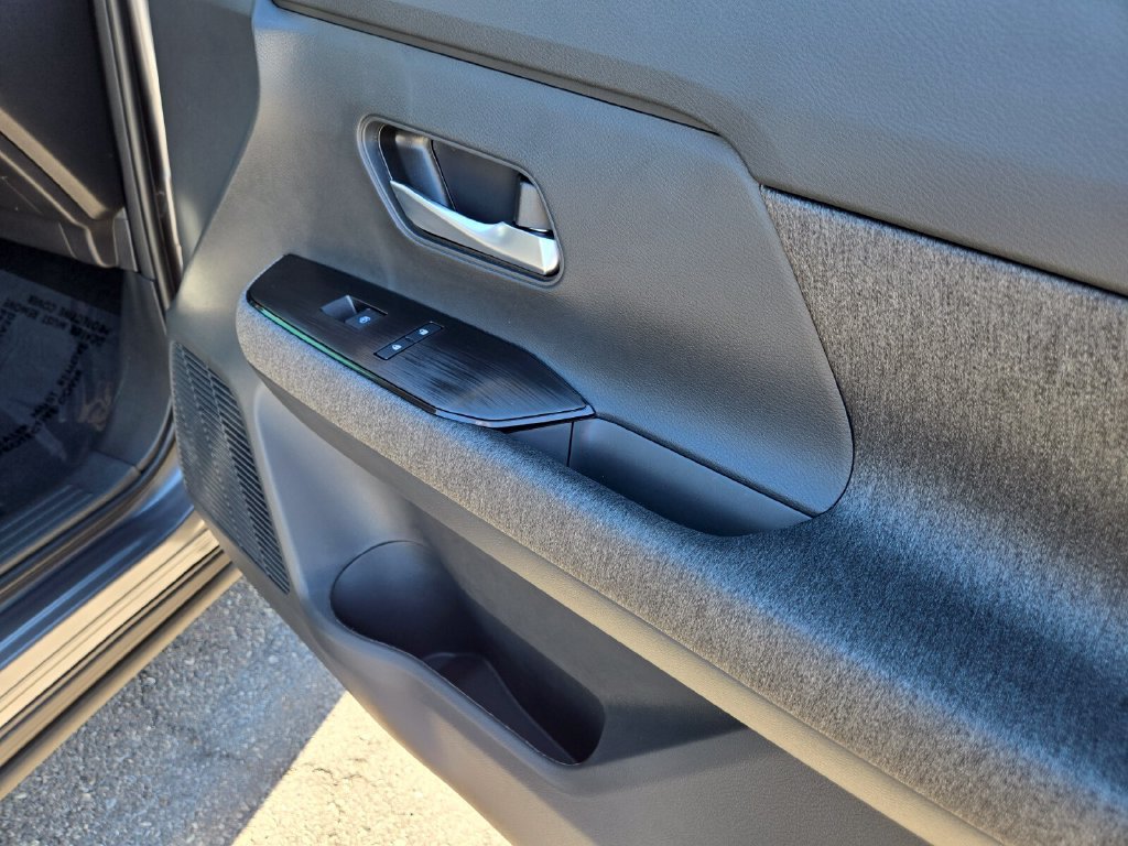 New 2027 Nissan Kicks SV w/ Cold Weather Package FWD image 24