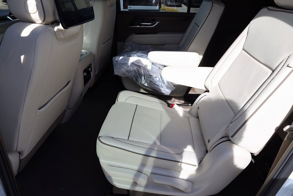 New 2026 GMC Yukon XL Denali w/ Advanced Technology Package image 17
