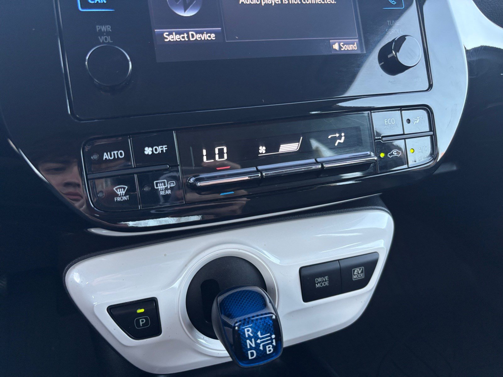 Used 2017 Toyota Prius Two FWD image 29