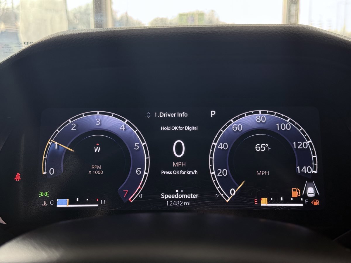 Used 2023 Jeep Grand Cherokee Laredo w/ Luxury Tech Group I image 46