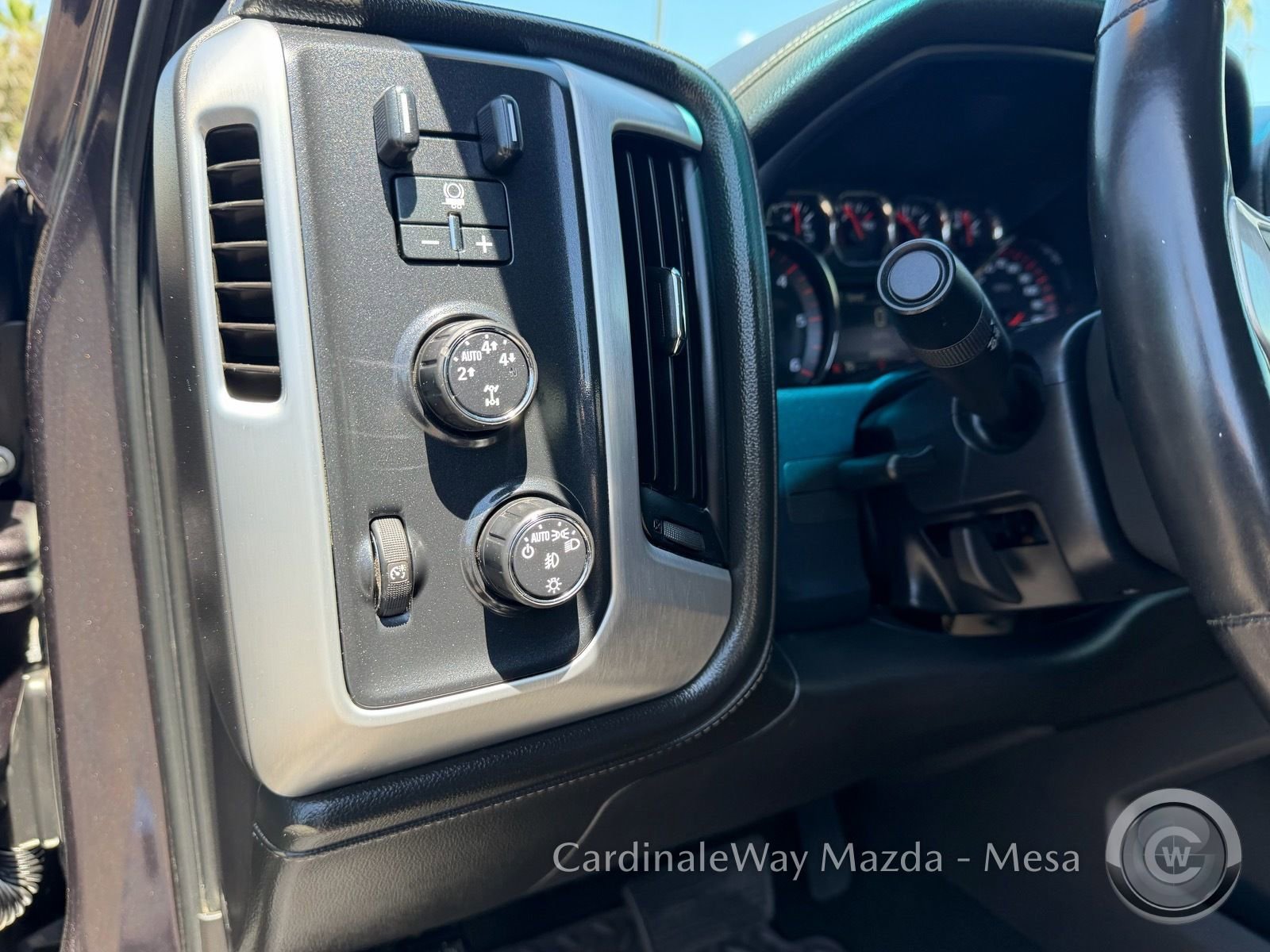 Used 2015 GMC Sierra 1500 SLT w/ SLT Crew Cab Value Package AWD/4WD image 24