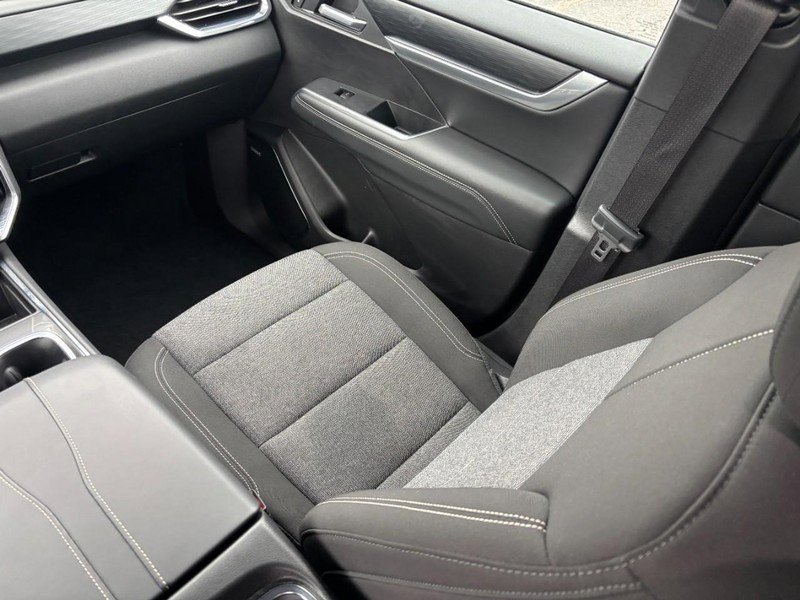 Certified 2025 GMC Acadia Elevation image 15