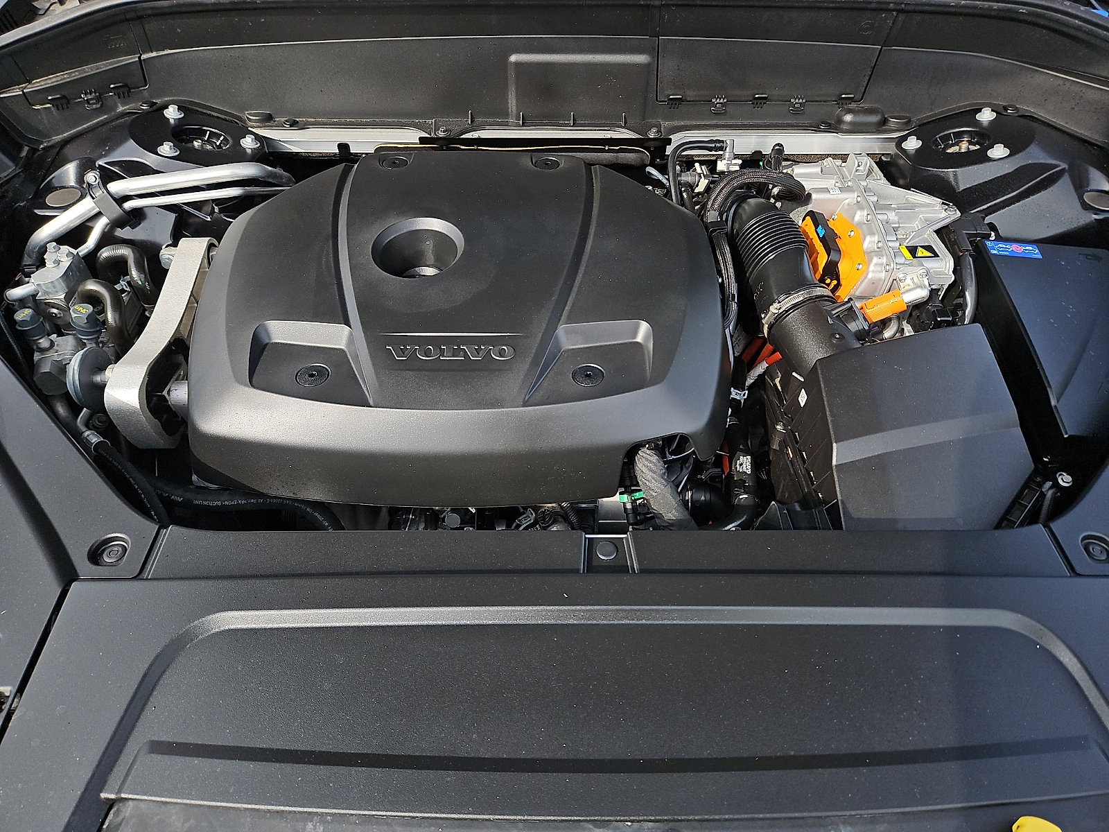 Certified 2025 Volvo XC90 T8 Ultra w/ Protection Package Premier image 28